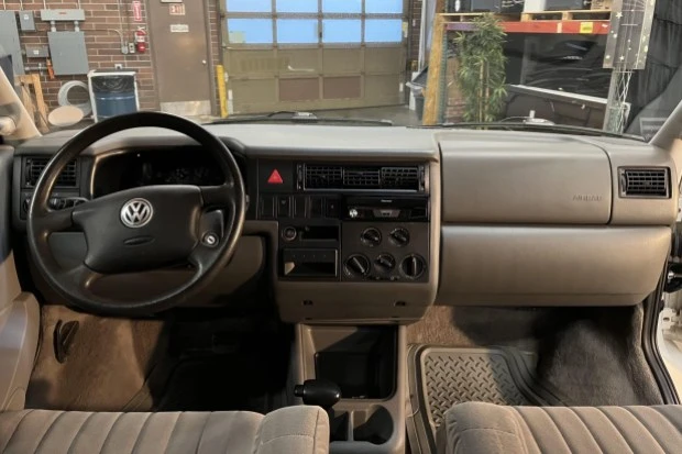 2003 Volkswagen EuroVan - Image 5 of 8