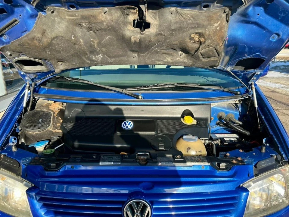 2003 Volkswagen EuroVan - Image 11 of 12
