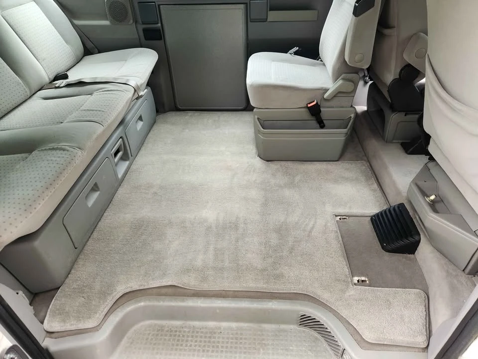 2003 Volkswagen EuroVan - Image 17 of 20