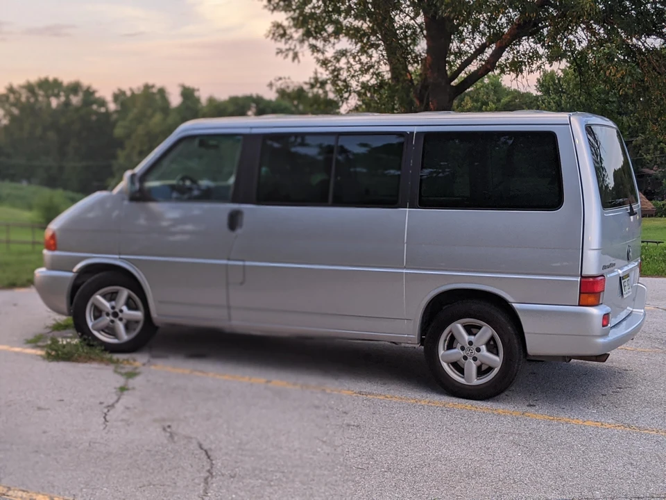 2003 Volkswagen EuroVan - Image 4 of 15