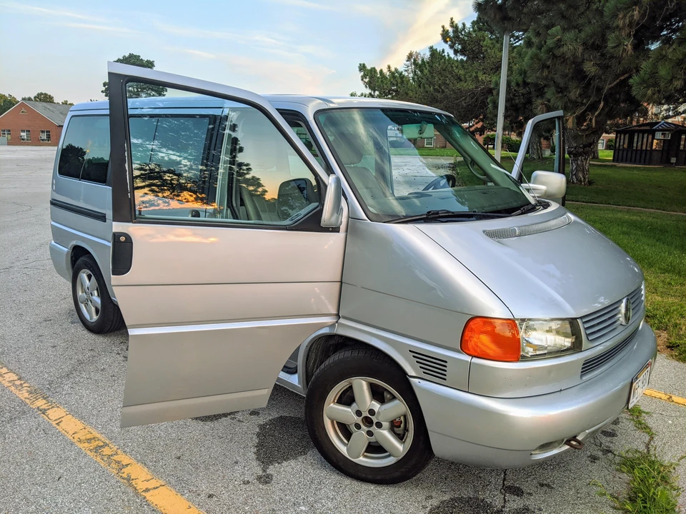 2003 Volkswagen EuroVan - Image 10 of 15