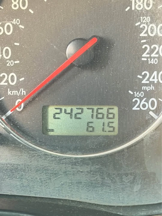 2003 Volkswagen GTI Mk4 - Image 2 of 17