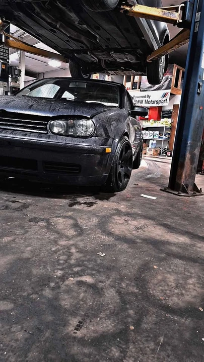 2003 Volkswagen GTI Mk4 - Image 2 of 9