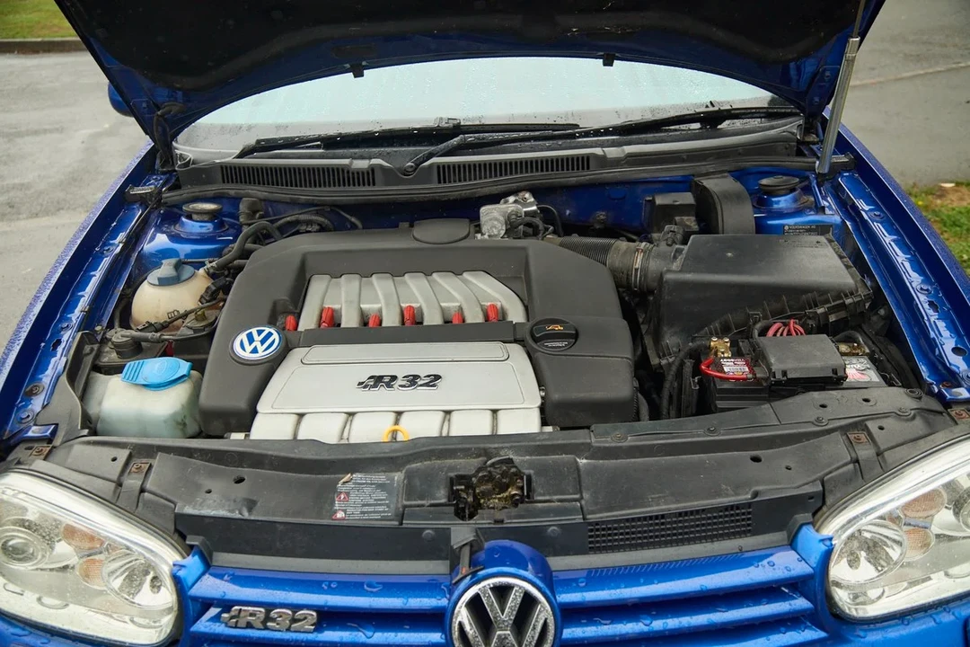 2003 Volkswagen R32 Mk4 - Image 19 of 30