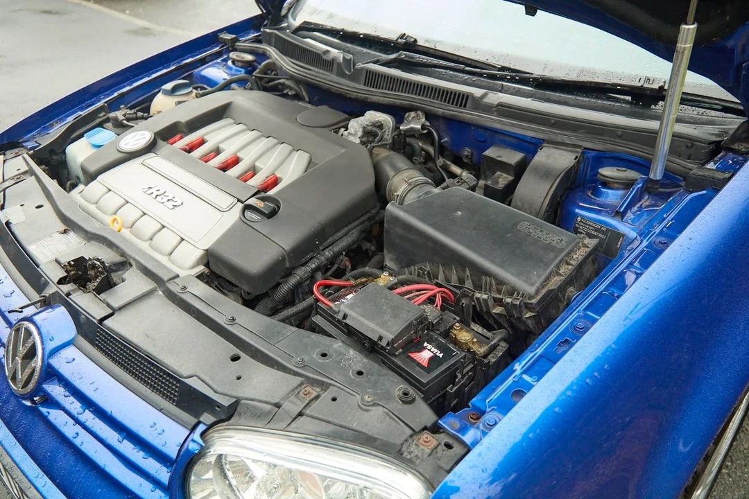 2003 Volkswagen R32 Mk4 - Image 12 of 30