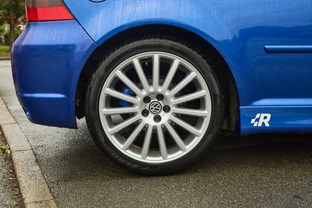 2003 Volkswagen R32 Mk4 - Image 14 of 30