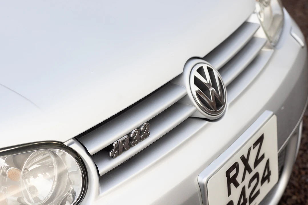 2003 Volkswagen R32 Mk4 - Image 17 of 31