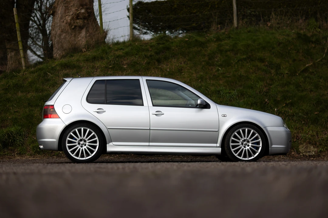 2003 Volkswagen R32 Mk4 - Image 5 of 31