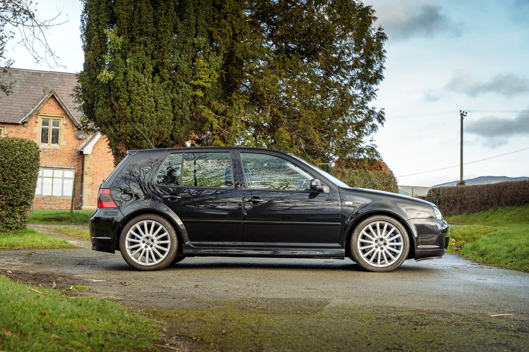 2003 Volkswagen R32 Mk4 - Image 4 of 31