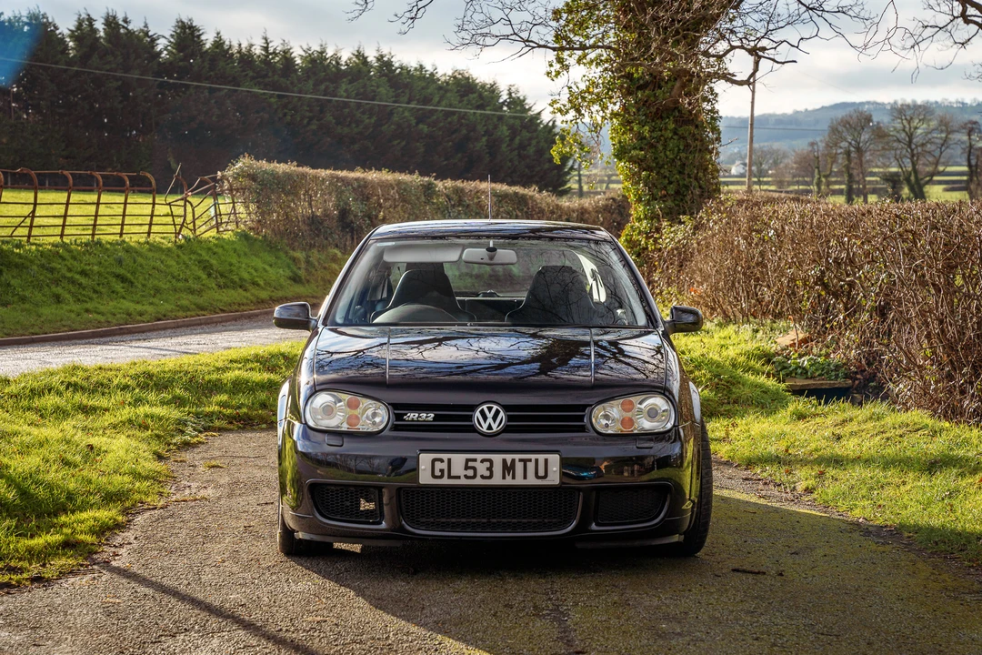 2003 Volkswagen R32 Mk4 - Image 2 of 31