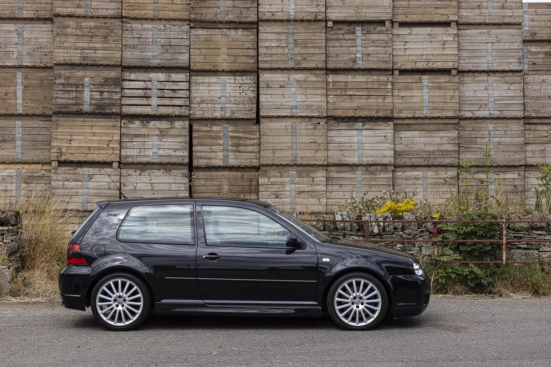 2003 Volkswagen R32 Mk4 - Image 4 of 31
