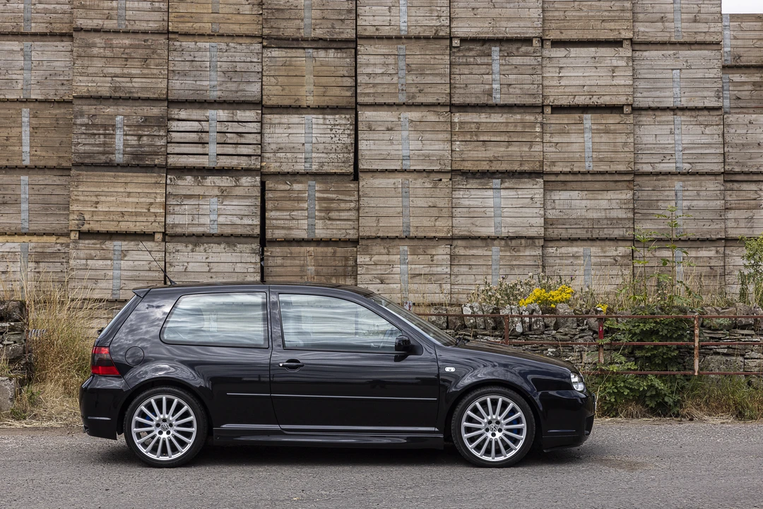 2003 Volkswagen R32 Mk4 - Image 12 of 31
