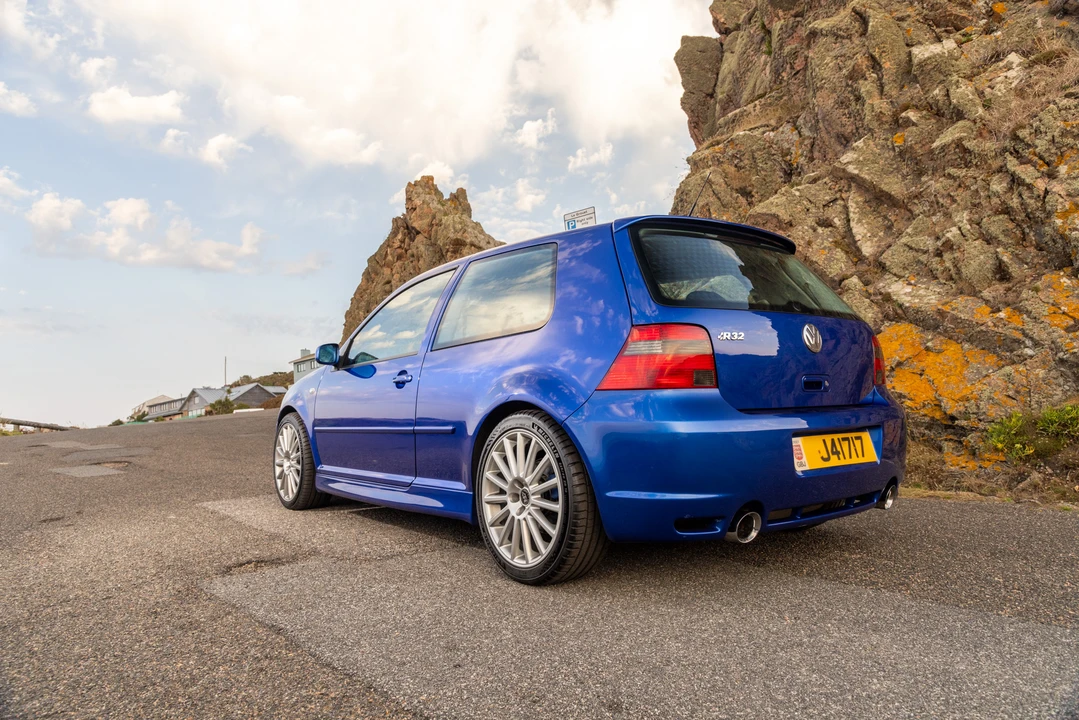 2003 Volkswagen R32 Mk4 - Image 7 of 31