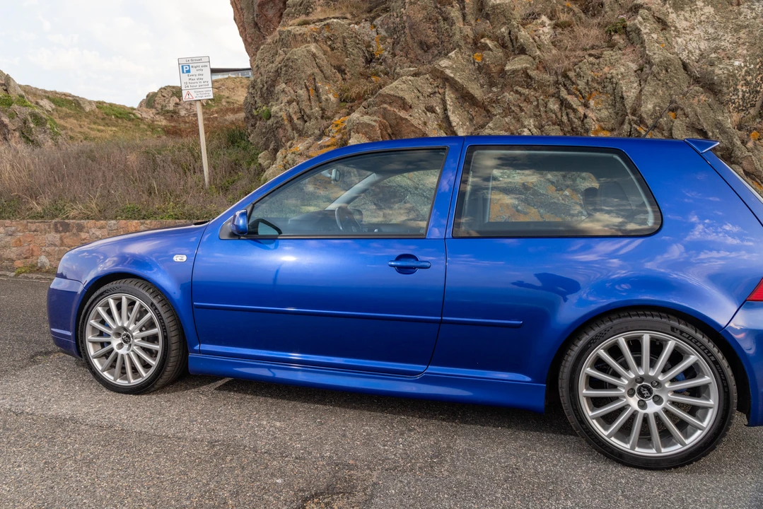 2003 Volkswagen R32 Mk4 - Image 25 of 31