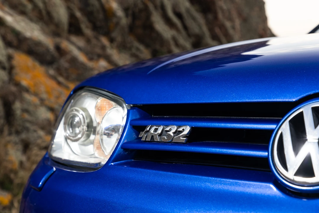 2003 Volkswagen R32 Mk4 - Image 11 of 31