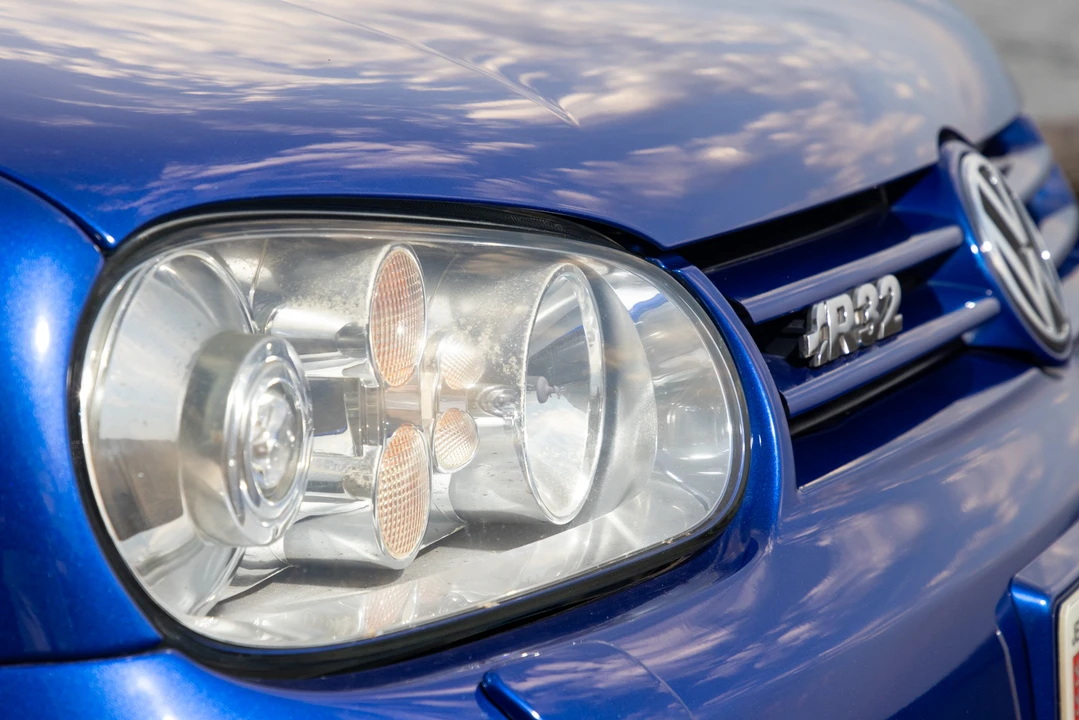 2003 Volkswagen R32 Mk4 - Image 13 of 31