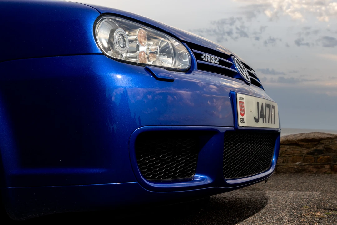 2003 Volkswagen R32 Mk4 - Image 14 of 31
