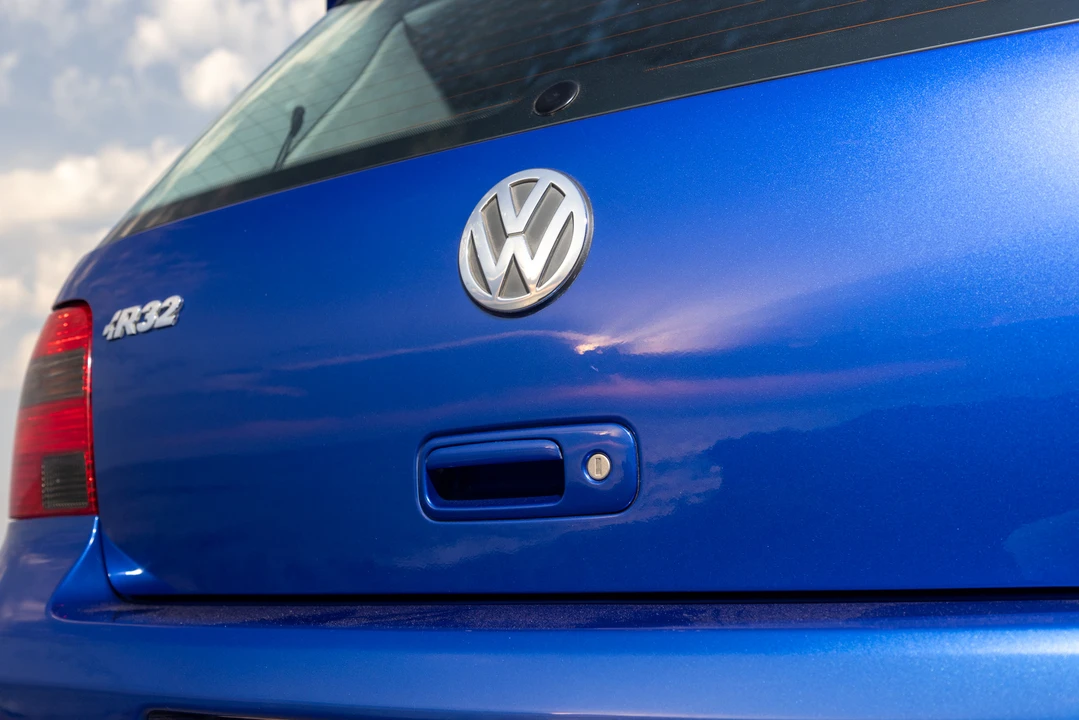 2003 Volkswagen R32 Mk4 - Image 15 of 31