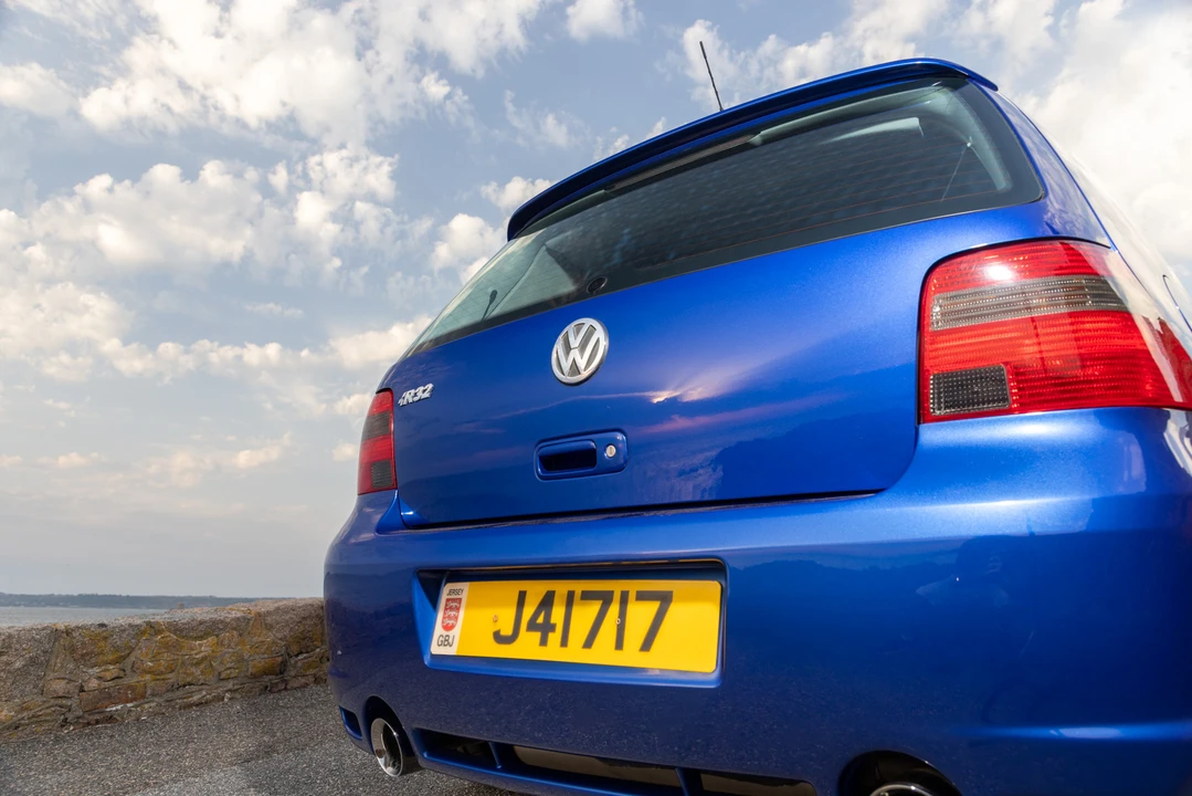 2003 Volkswagen R32 Mk4 - Image 16 of 31