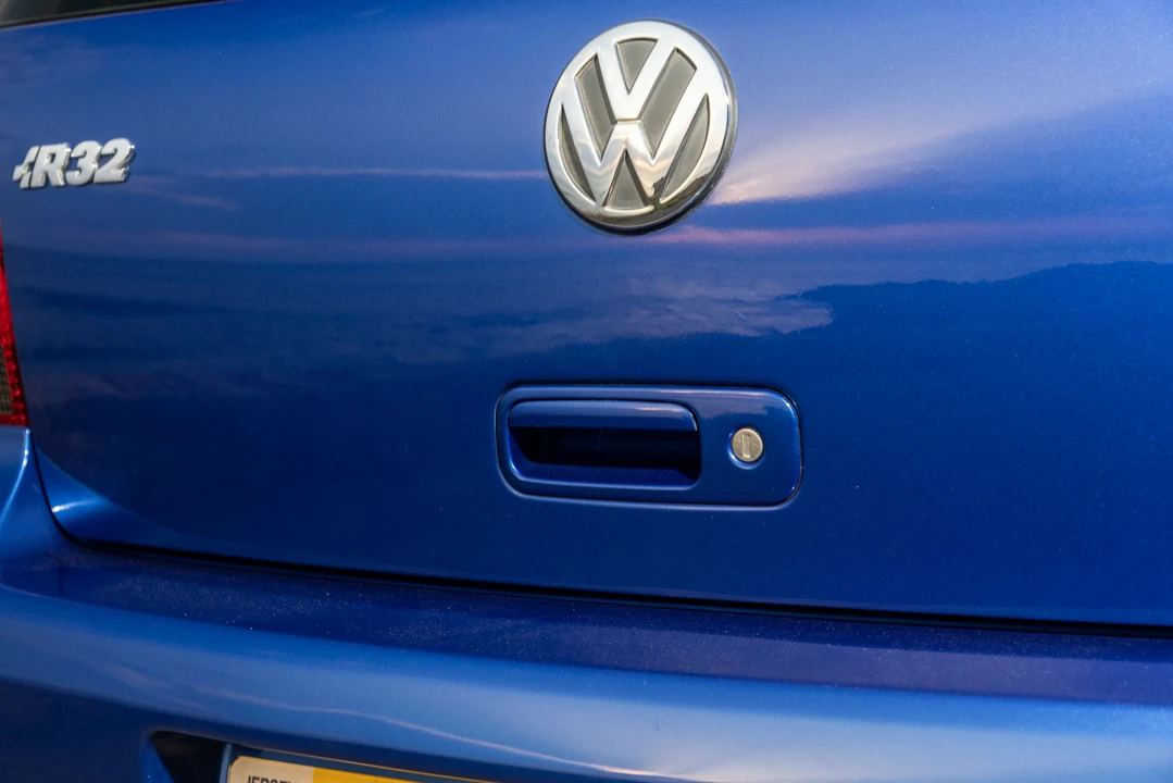 2003 Volkswagen R32 Mk4 - Image 17 of 31