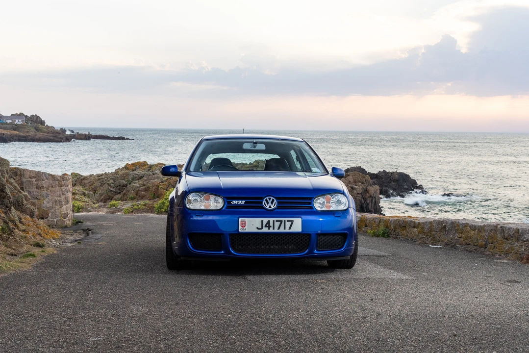 2003 Volkswagen R32 Mk4 - Image 2 of 31