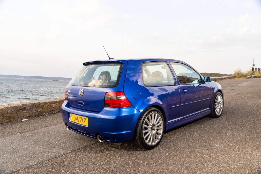 2003 Volkswagen R32 Mk4 - Image 5 of 31