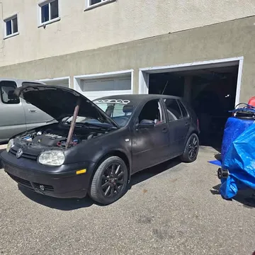 2003 Volkswagen Golf