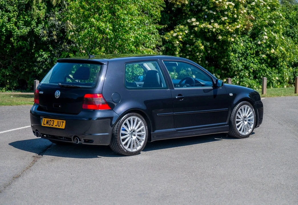 2003 Volkswagen R32 Mk4 - Image 11 of 30