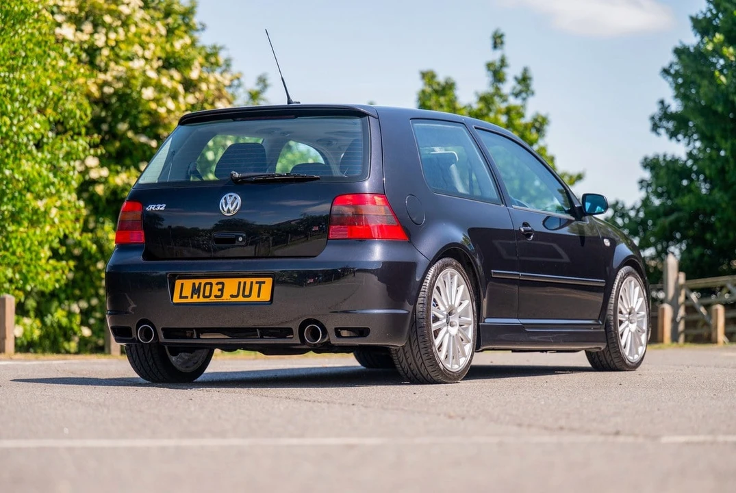 2003 Volkswagen R32 Mk4 - Image 14 of 30