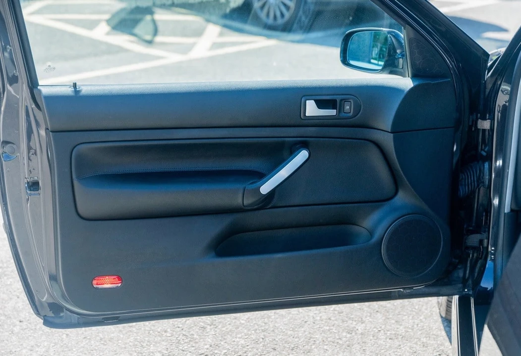2003 Volkswagen R32 Mk4 - Image 20 of 30