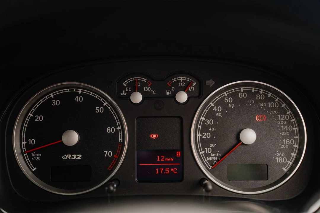 2003 Volkswagen R32 Mk4 - Image 27 of 30
