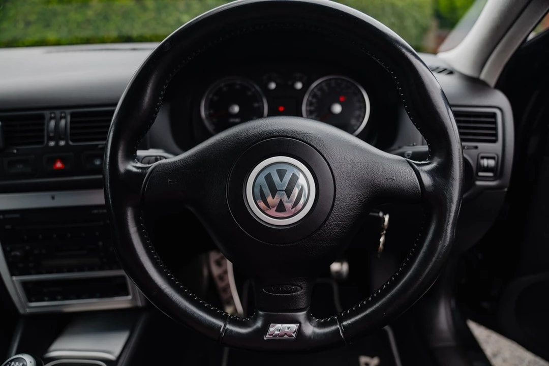 2003 Volkswagen R32 Mk4 - Image 17 of 30