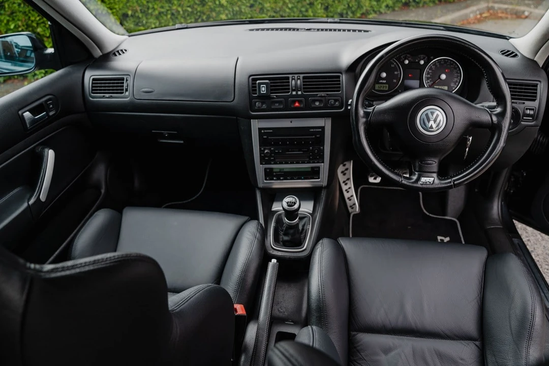 2003 Volkswagen R32 Mk4 - Image 16 of 30