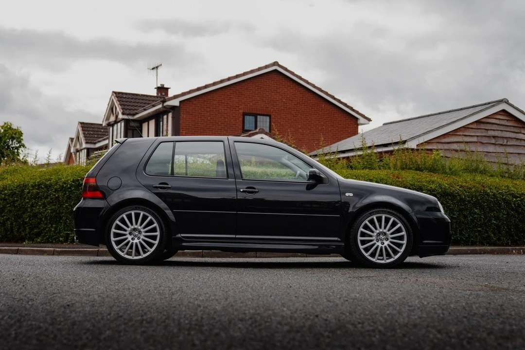 2003 Volkswagen R32 Mk4 - Image 4 of 30