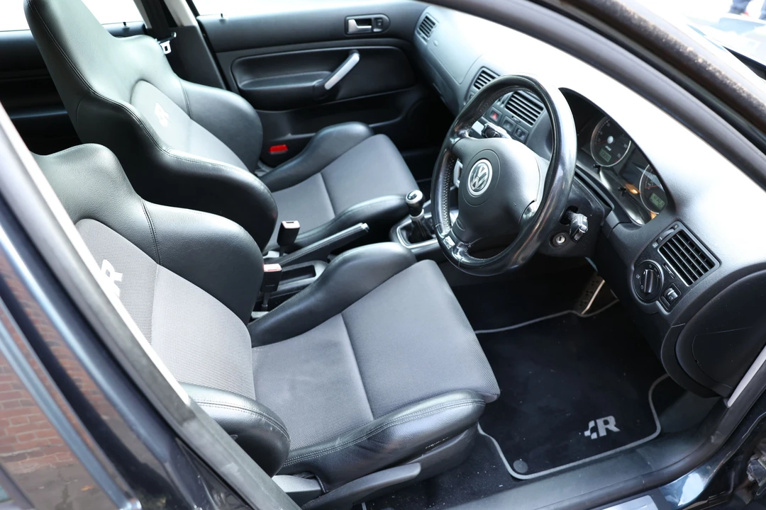 2003 Volkswagen R32 Mk4 - Image 6 of 31