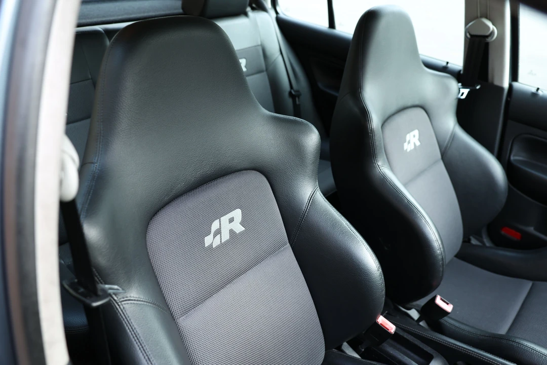 2003 Volkswagen R32 Mk4 - Image 7 of 31