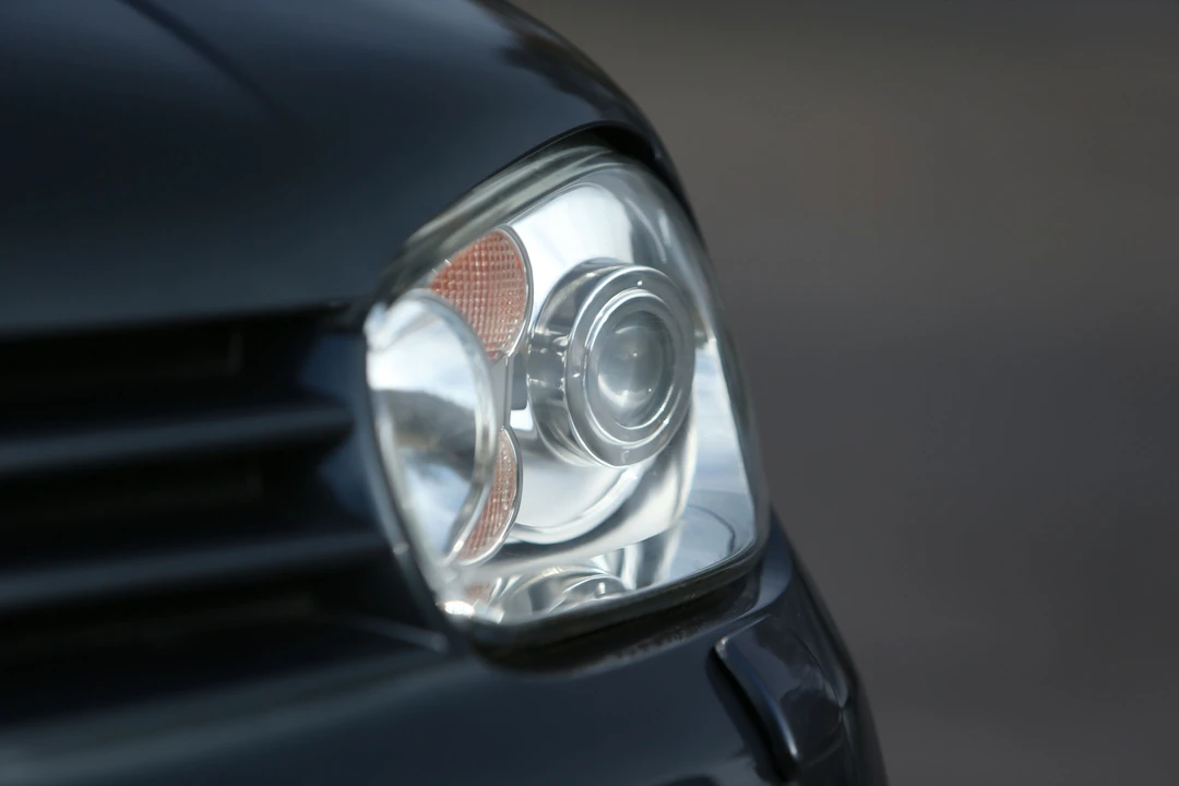 2003 Volkswagen R32 Mk4 - Image 15 of 31