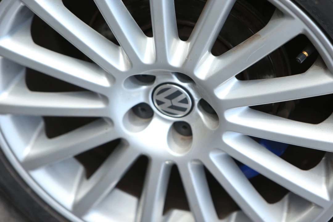 2003 Volkswagen R32 Mk4 - Image 19 of 31