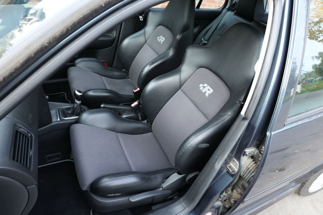 2003 Volkswagen R32 Mk4 - Image 25 of 31