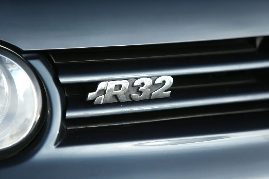 2003 Volkswagen R32 Mk4 - Image 16 of 31