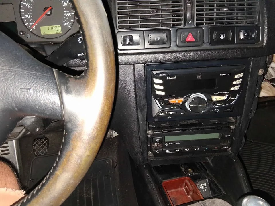 2003 Volkswagen GTI Mk4 - Image 2 of 10
