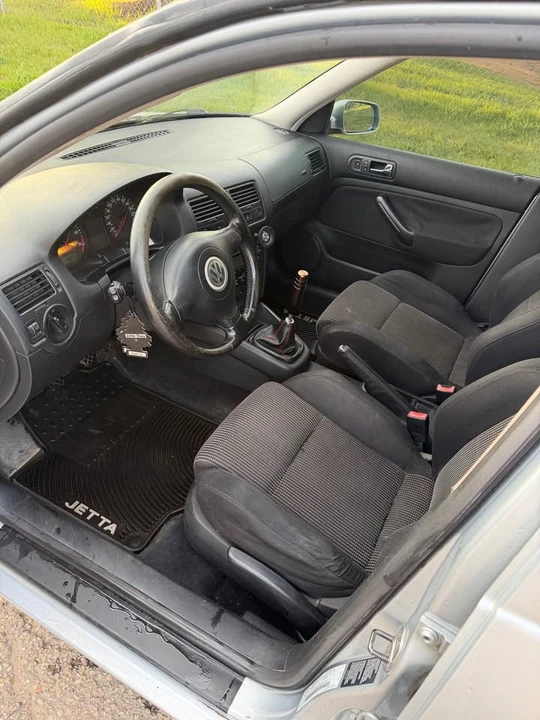 2003 Volkswagen A4 Jetta - Image 5 of 7