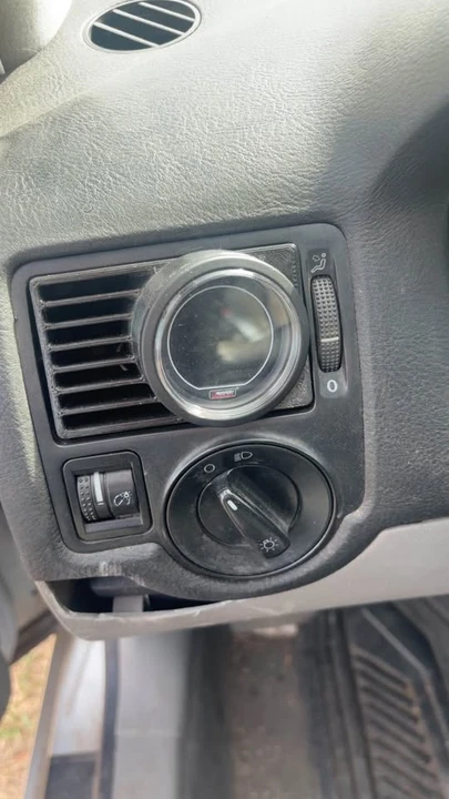 2003 Volkswagen A4 Jetta - Image 4 of 9