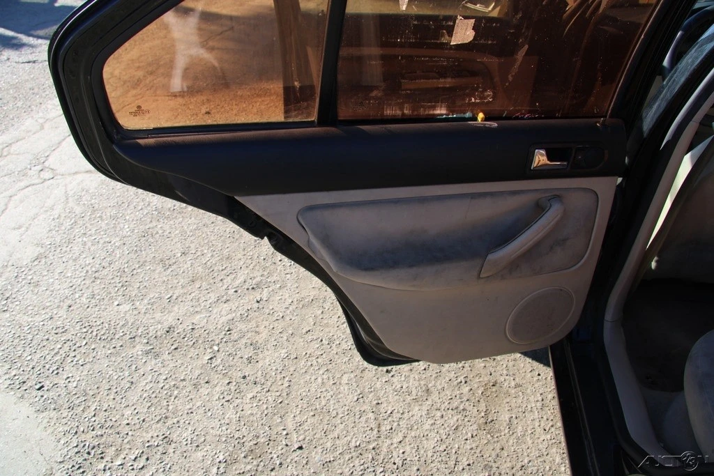 2003 Volkswagen A4 Jetta - Image 18 of 21