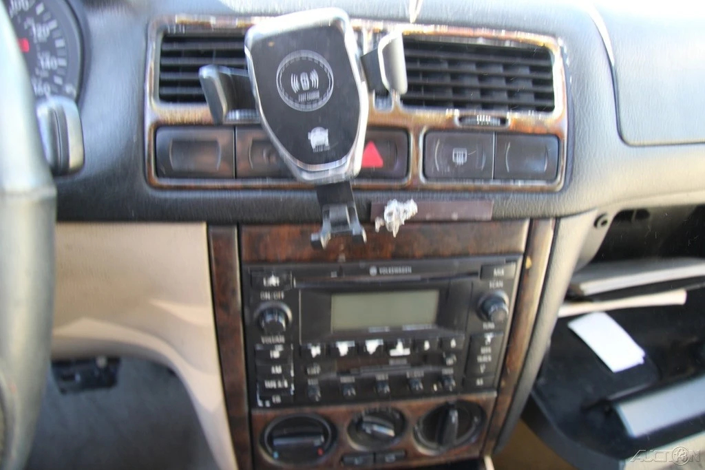 2003 Volkswagen A4 Jetta - Image 16 of 21