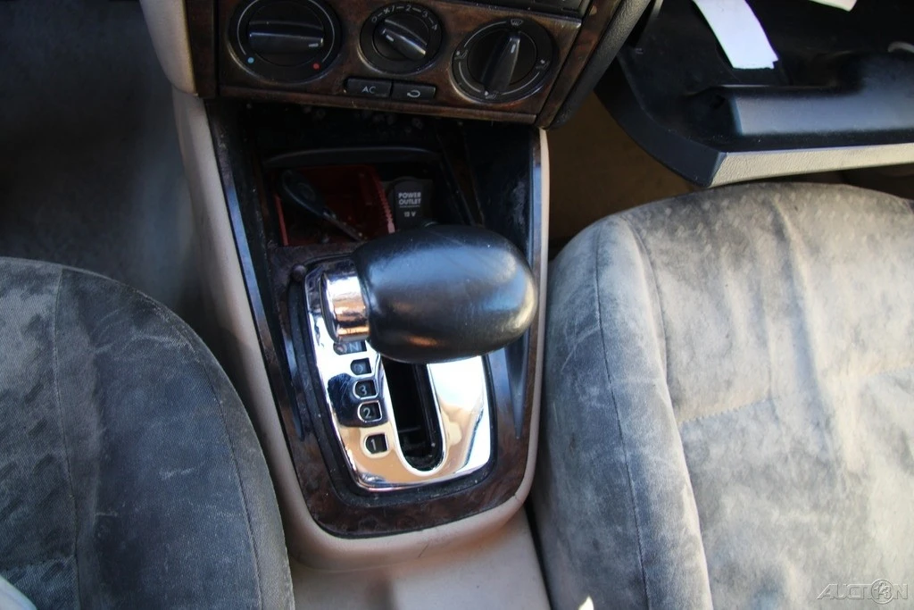 2003 Volkswagen A4 Jetta - Image 17 of 21