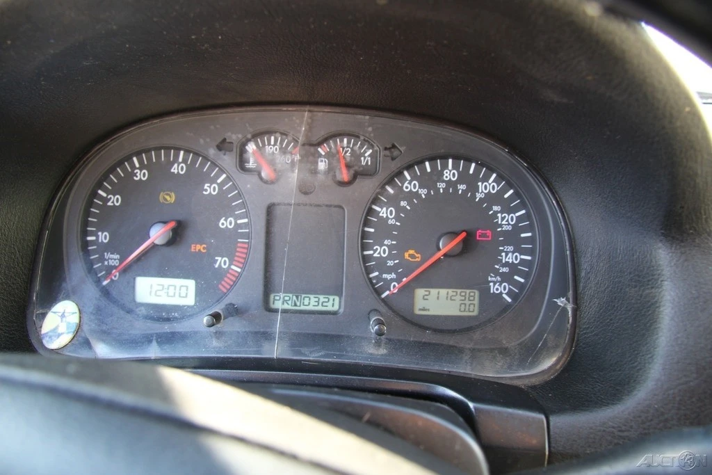 2003 Volkswagen A4 Jetta - Image 14 of 21