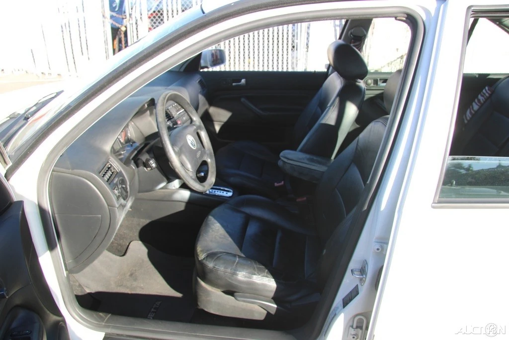 2003 Volkswagen A4 Jetta - Image 13 of 21