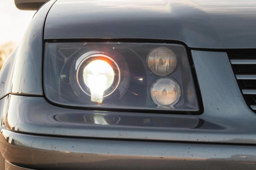2003 Volkswagen A4 Jetta - Image 9 of 31