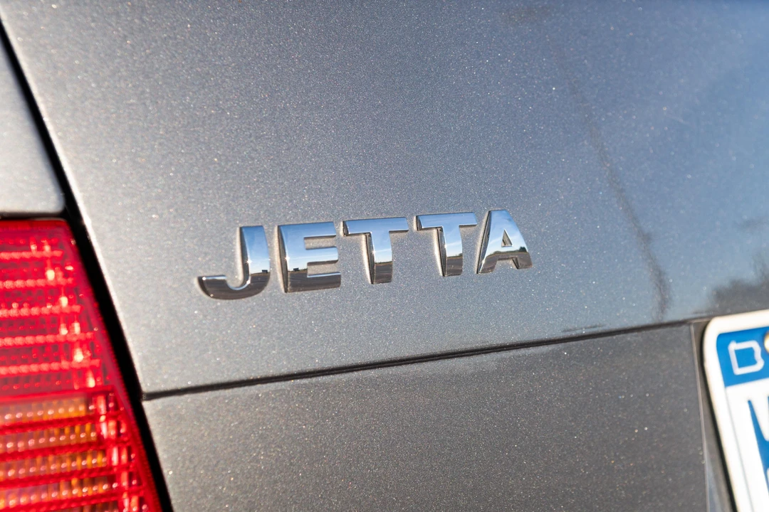 2003 Volkswagen A4 Jetta - Image 25 of 31